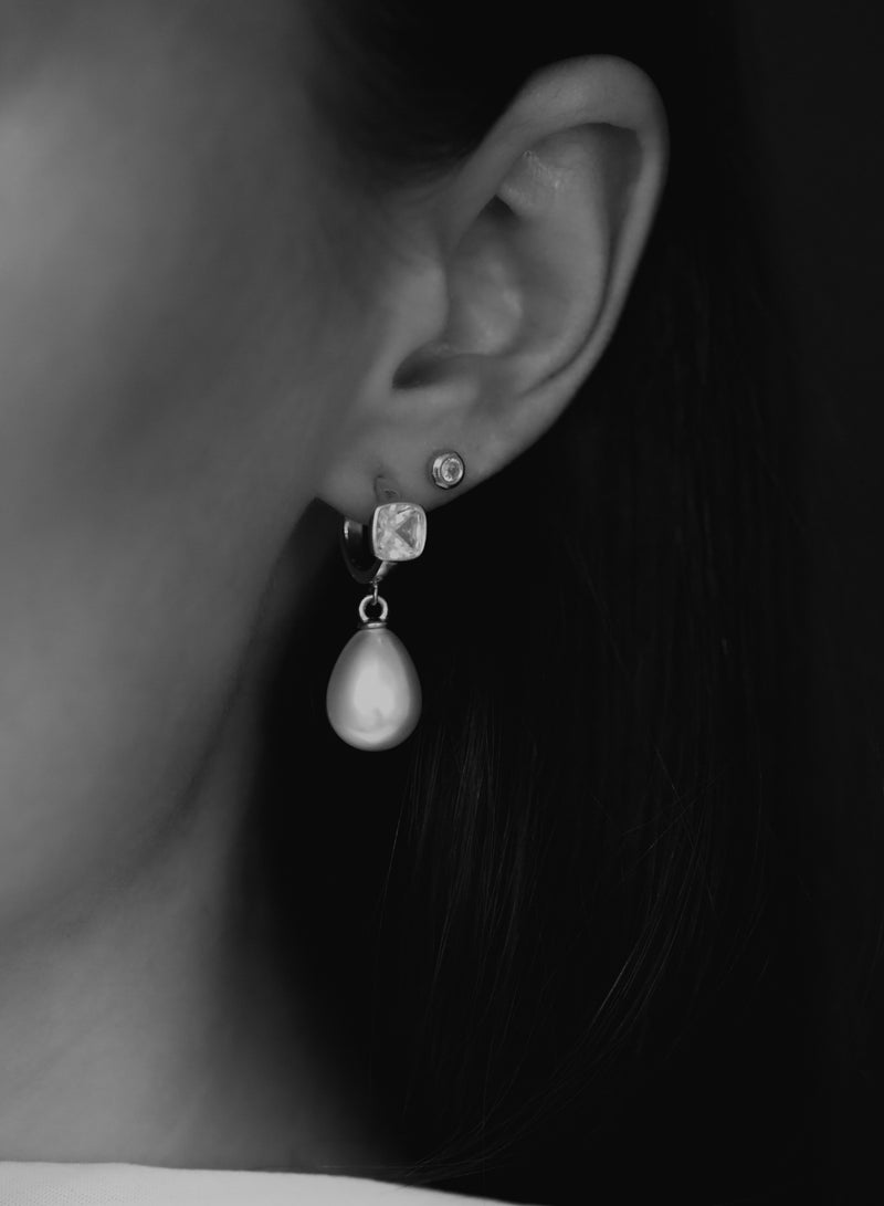 BRAUT OHRRINGE - BEZEL X PEARL HOOPS